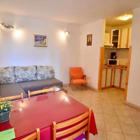 Apartment Dana 로비니 외부 사진