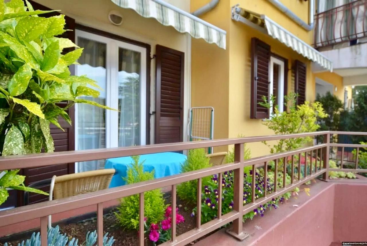 Apartment Dana 로비니 외부 사진